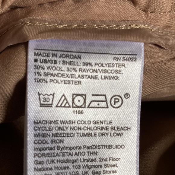 Banana Republic New with tags pants with elastic in back waist band. - Picture 10 of 10